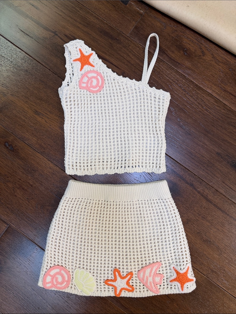 Zara - Girls Cream Sea Patches Knot Top & Matching Skirt Set - Size: 6-7Y